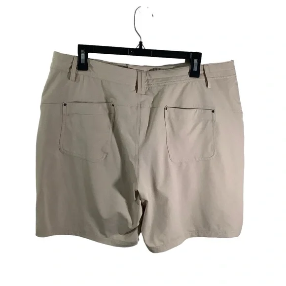 Willit Khaki Shorts NWOT - Picture 4 of 10